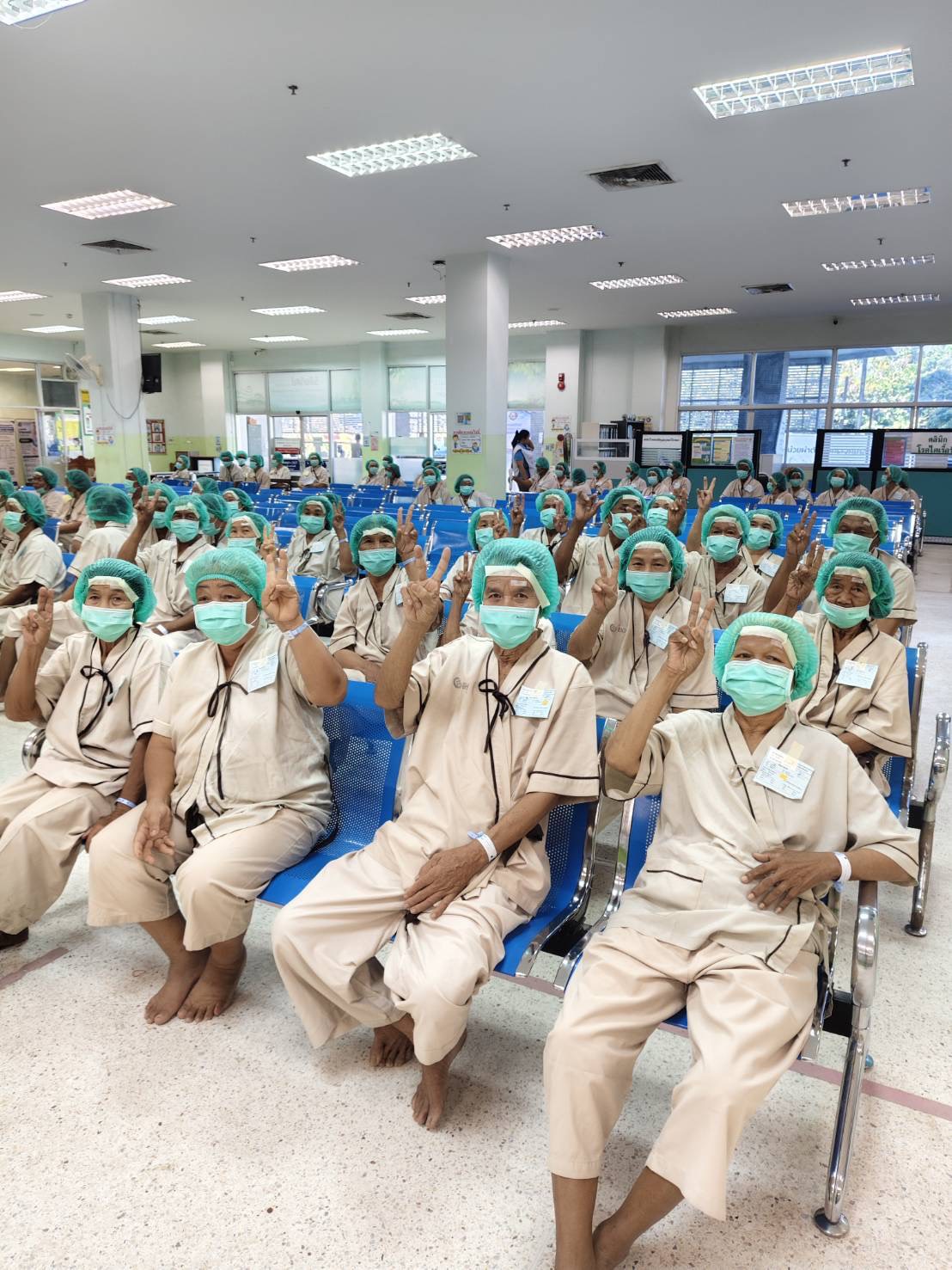 รพ.เสลภูมิ ร่วมกับ รพ.บ้านแพ้ว ดำเนินโครงการผ่าตัดต้อกระจก ปีงบประมาณ ๒๕๗๐